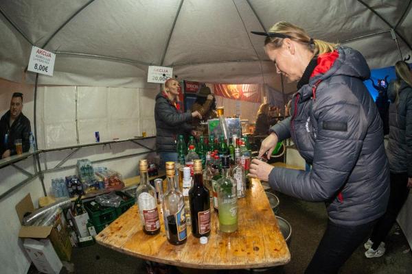 8 pustni zur-248